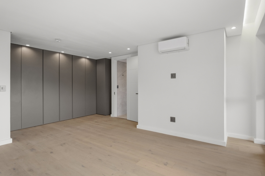 3 Bedroom Property for Sale in Fresnaye Western Cape